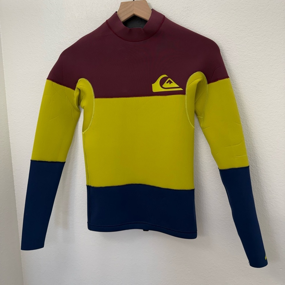 Quicksilver Wetsuit Top Size Small